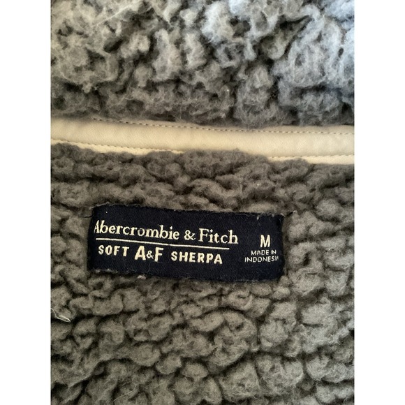 ABERCROMBIE & FITCH Soft A&F Sherpa Collection Size Medium Grey Fleece Jacket - Picture 2 of 9